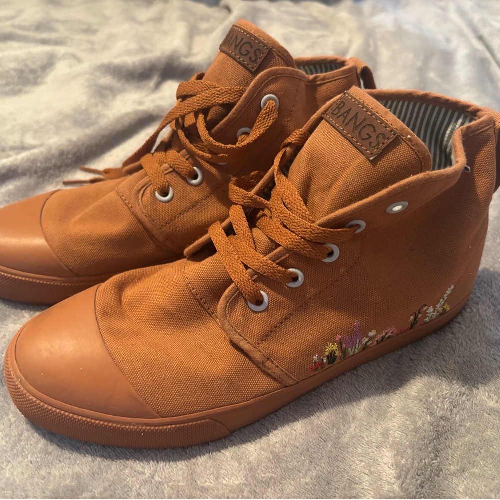BANGS Size 8 High-Top Sneakers in Rust Orange